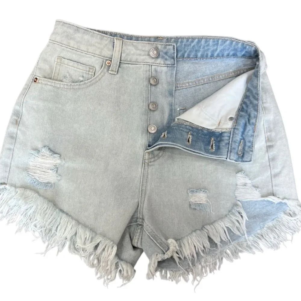 Wild Fable highest rise frayed Distressed Light Blue Denim Shorts Size 0